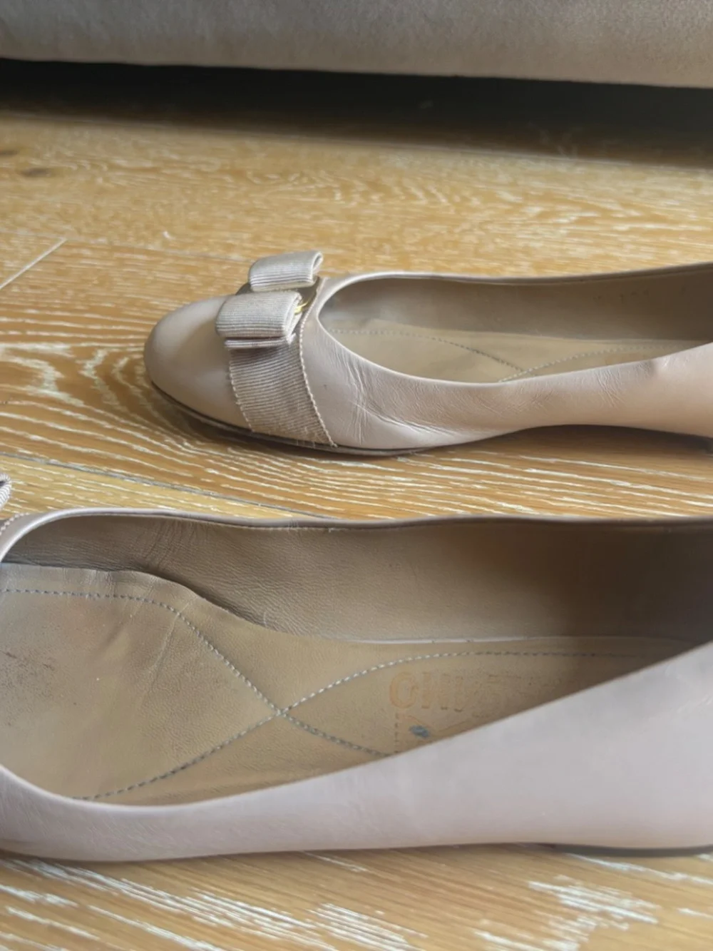 Salvatore Ferragamo Varina Nude/Tan Calf Leather Ballet Flats 37 (US 7) - Picture 9 of 12
